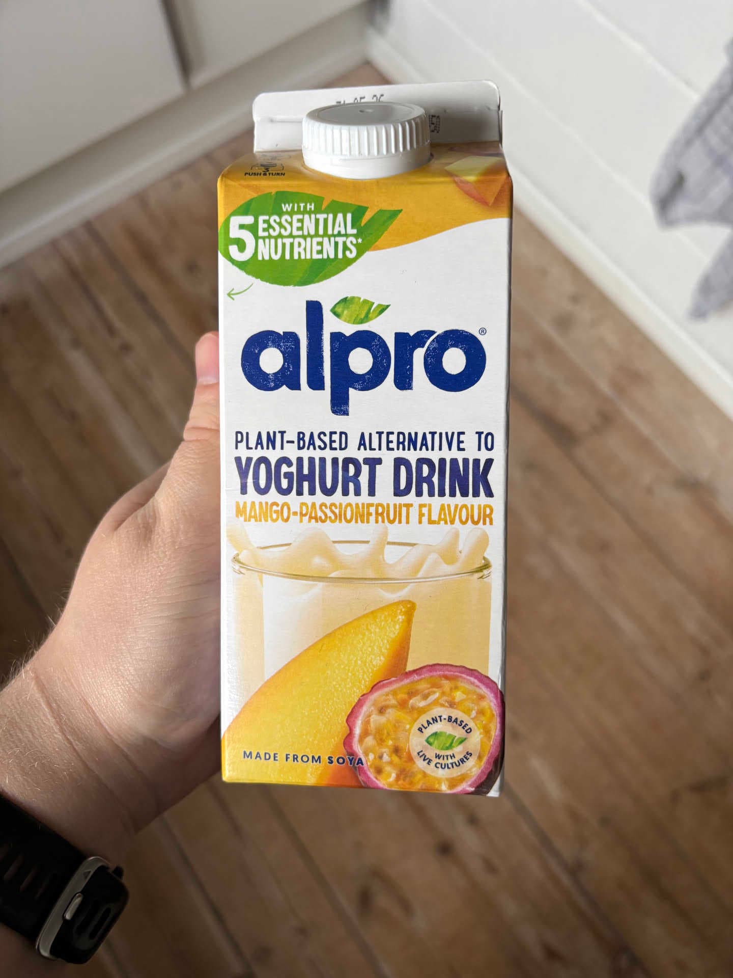 Yoghurt Drink - Mango-passionfruit flavour